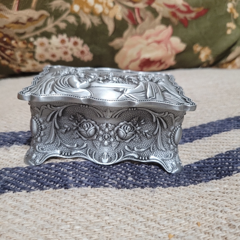 Silver Religious Last Supper Relief Jewelry Box - Picture 2 of 6